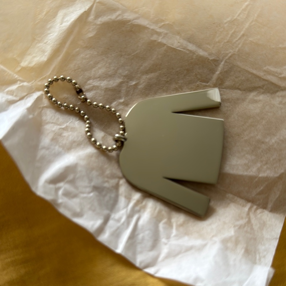Chic Beige Jacket Keychain - Picture 2 of 3